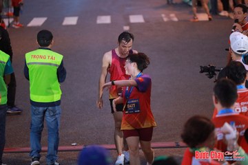 BƯỚC CHẠY CHÀO XUÂN THÀNH PHỐ QUẢNG NGÃI 2024 - Ảnh #1250082