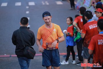 BƯỚC CHẠY CHÀO XUÂN THÀNH PHỐ QUẢNG NGÃI 2024 - Ảnh #1250819