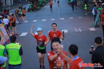 BƯỚC CHẠY CHÀO XUÂN THÀNH PHỐ QUẢNG NGÃI 2024 - Ảnh #1250795