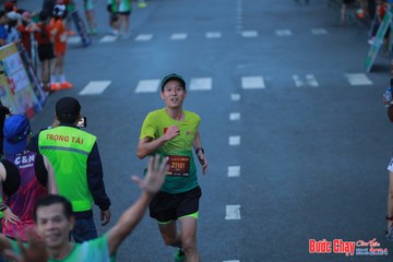 BƯỚC CHẠY CHÀO XUÂN THÀNH PHỐ QUẢNG NGÃI 2024 - Ảnh #1251183
