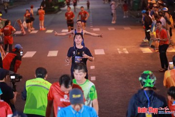 BƯỚC CHẠY CHÀO XUÂN THÀNH PHỐ QUẢNG NGÃI 2024 - Ảnh #1249693