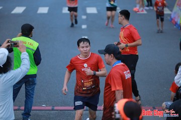 BƯỚC CHẠY CHÀO XUÂN THÀNH PHỐ QUẢNG NGÃI 2024 - Ảnh #1251663