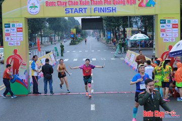 BƯỚC CHẠY CHÀO XUÂN THÀNH PHỐ QUẢNG NGÃI 2024 - Ảnh #1252180