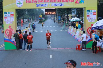 BƯỚC CHẠY CHÀO XUÂN THÀNH PHỐ QUẢNG NGÃI 2024 - Ảnh #1252085