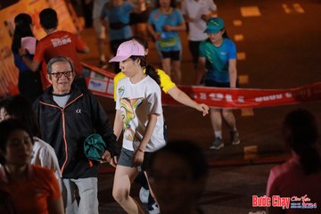 BƯỚC CHẠY CHÀO XUÂN THÀNH PHỐ QUẢNG NGÃI 2024 - Ảnh #1240376