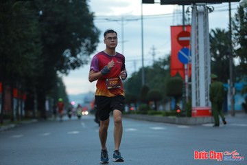 BƯỚC CHẠY CHÀO XUÂN THÀNH PHỐ QUẢNG NGÃI 2024 - Ảnh #1237129