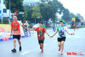 BƯỚC CHẠY CHÀO XUÂN THÀNH PHỐ QUẢNG NGÃI 2024 - Ảnh #1238388