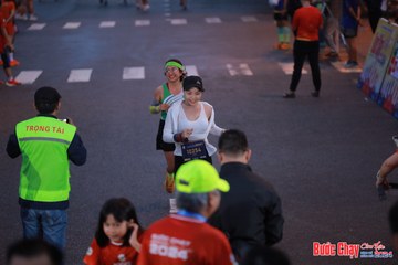 BƯỚC CHẠY CHÀO XUÂN THÀNH PHỐ QUẢNG NGÃI 2024 - Ảnh #1250284