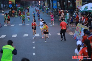 BƯỚC CHẠY CHÀO XUÂN THÀNH PHỐ QUẢNG NGÃI 2024 - Ảnh #1250905