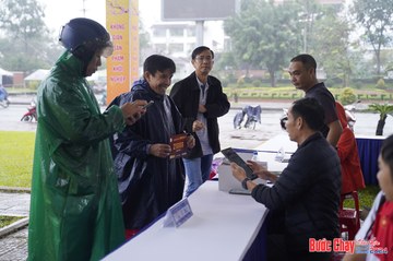 BƯỚC CHẠY CHÀO XUÂN THÀNH PHỐ QUẢNG NGÃI 2024 - Ảnh #1195055
