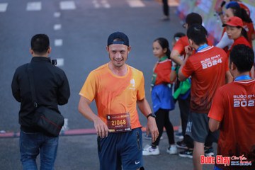 BƯỚC CHẠY CHÀO XUÂN THÀNH PHỐ QUẢNG NGÃI 2024 - Ảnh #1250820