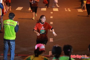 BƯỚC CHẠY CHÀO XUÂN THÀNH PHỐ QUẢNG NGÃI 2024 - Ảnh #1249219
