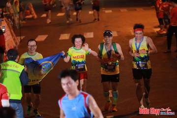 BƯỚC CHẠY CHÀO XUÂN THÀNH PHỐ QUẢNG NGÃI 2024 - Ảnh #1248936