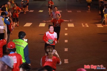 BƯỚC CHẠY CHÀO XUÂN THÀNH PHỐ QUẢNG NGÃI 2024 - Ảnh #1249250