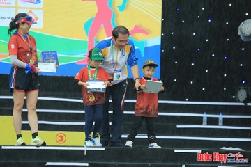 BƯỚC CHẠY CHÀO XUÂN THÀNH PHỐ QUẢNG NGÃI 2024 - Ảnh #1233388