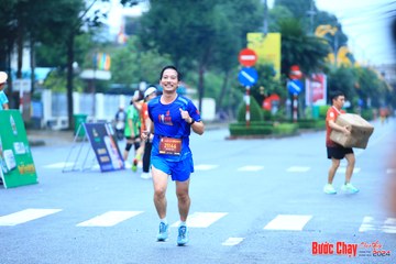 BƯỚC CHẠY CHÀO XUÂN THÀNH PHỐ QUẢNG NGÃI 2024 - Ảnh #1230185