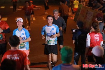 BƯỚC CHẠY CHÀO XUÂN THÀNH PHỐ QUẢNG NGÃI 2024 - Ảnh #1245924