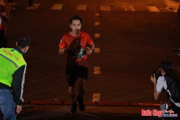 BƯỚC CHẠY CHÀO XUÂN THÀNH PHỐ QUẢNG NGÃI 2024 - Ảnh #1240958
