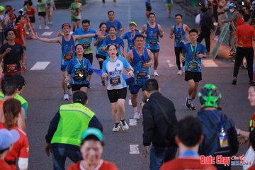 BƯỚC CHẠY CHÀO XUÂN THÀNH PHỐ QUẢNG NGÃI 2024 - Ảnh #1250228