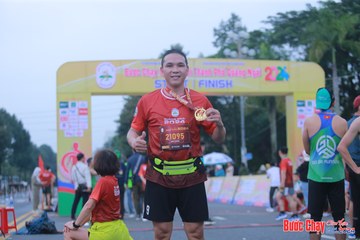 BƯỚC CHẠY CHÀO XUÂN THÀNH PHỐ QUẢNG NGÃI 2024 - Ảnh #1221427