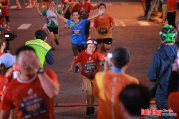 BƯỚC CHẠY CHÀO XUÂN THÀNH PHỐ QUẢNG NGÃI 2024 - Ảnh #1249563