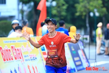 BƯỚC CHẠY CHÀO XUÂN THÀNH PHỐ QUẢNG NGÃI 2024 - Ảnh #1231167