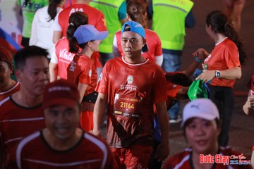 BƯỚC CHẠY CHÀO XUÂN THÀNH PHỐ QUẢNG NGÃI 2024 - Ảnh #1249637