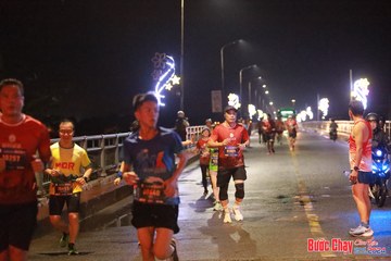 BƯỚC CHẠY CHÀO XUÂN THÀNH PHỐ QUẢNG NGÃI 2024 - Ảnh #1232003