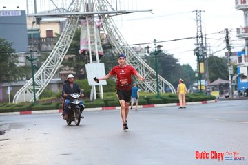 BƯỚC CHẠY CHÀO XUÂN THÀNH PHỐ QUẢNG NGÃI 2024 - Ảnh #1230573