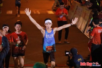 BƯỚC CHẠY CHÀO XUÂN THÀNH PHỐ QUẢNG NGÃI 2024 - Ảnh #1247079