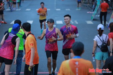BƯỚC CHẠY CHÀO XUÂN THÀNH PHỐ QUẢNG NGÃI 2024 - Ảnh #1251274