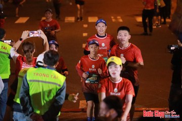 BƯỚC CHẠY CHÀO XUÂN THÀNH PHỐ QUẢNG NGÃI 2024 - Ảnh #1248088