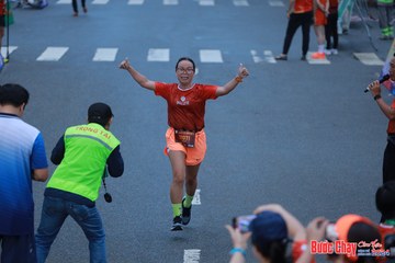 BƯỚC CHẠY CHÀO XUÂN THÀNH PHỐ QUẢNG NGÃI 2024 - Ảnh #1251611