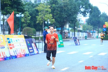 BƯỚC CHẠY CHÀO XUÂN THÀNH PHỐ QUẢNG NGÃI 2024 - Ảnh #1232877