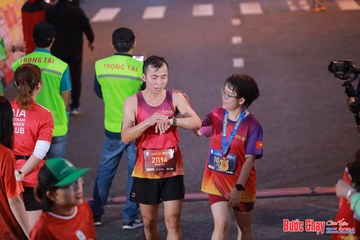 BƯỚC CHẠY CHÀO XUÂN THÀNH PHỐ QUẢNG NGÃI 2024 - Ảnh #1250089