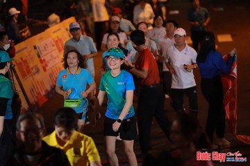 BƯỚC CHẠY CHÀO XUÂN THÀNH PHỐ QUẢNG NGÃI 2024 - Ảnh #1240395