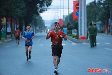 BƯỚC CHẠY CHÀO XUÂN THÀNH PHỐ QUẢNG NGÃI 2024 - Ảnh #1236887