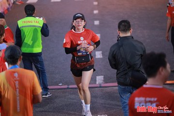 BƯỚC CHẠY CHÀO XUÂN THÀNH PHỐ QUẢNG NGÃI 2024 - Ảnh #1250180