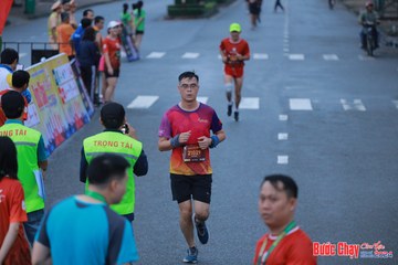BƯỚC CHẠY CHÀO XUÂN THÀNH PHỐ QUẢNG NGÃI 2024 - Ảnh #1251930