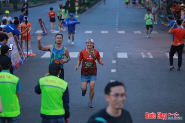 BƯỚC CHẠY CHÀO XUÂN THÀNH PHỐ QUẢNG NGÃI 2024 - Ảnh #1251105