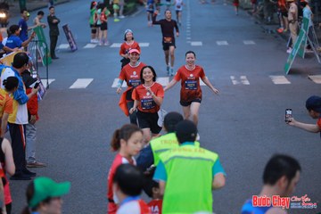 BƯỚC CHẠY CHÀO XUÂN THÀNH PHỐ QUẢNG NGÃI 2024 - Ảnh #1250952