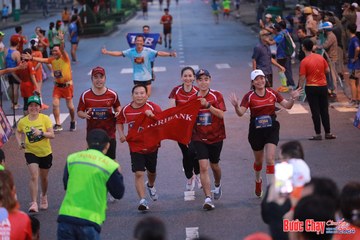 BƯỚC CHẠY CHÀO XUÂN THÀNH PHỐ QUẢNG NGÃI 2024 - Ảnh #1250357