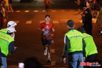 BƯỚC CHẠY CHÀO XUÂN THÀNH PHỐ QUẢNG NGÃI 2024 - Ảnh #1242286