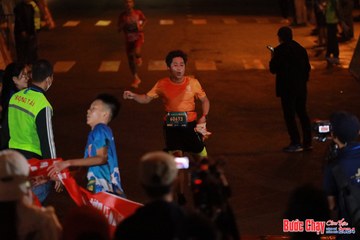 BƯỚC CHẠY CHÀO XUÂN THÀNH PHỐ QUẢNG NGÃI 2024 - Ảnh #1240747