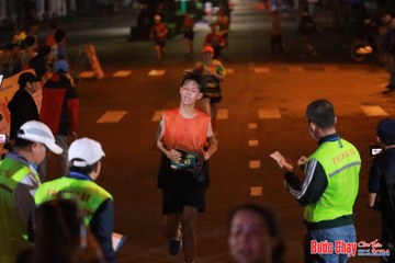 BƯỚC CHẠY CHÀO XUÂN THÀNH PHỐ QUẢNG NGÃI 2024 - Ảnh #1243698