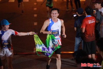 BƯỚC CHẠY CHÀO XUÂN THÀNH PHỐ QUẢNG NGÃI 2024 - Ảnh #1249025