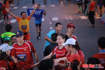 BƯỚC CHẠY CHÀO XUÂN THÀNH PHỐ QUẢNG NGÃI 2024 - Ảnh #1250364