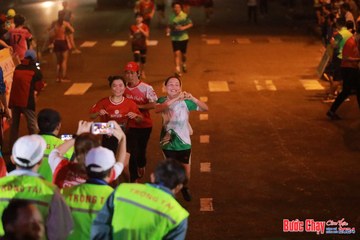 BƯỚC CHẠY CHÀO XUÂN THÀNH PHỐ QUẢNG NGÃI 2024 - Ảnh #1248275
