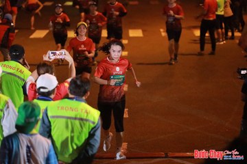 BƯỚC CHẠY CHÀO XUÂN THÀNH PHỐ QUẢNG NGÃI 2024 - Ảnh #1252480