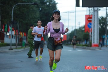 BƯỚC CHẠY CHÀO XUÂN THÀNH PHỐ QUẢNG NGÃI 2024 - Ảnh #1237158
